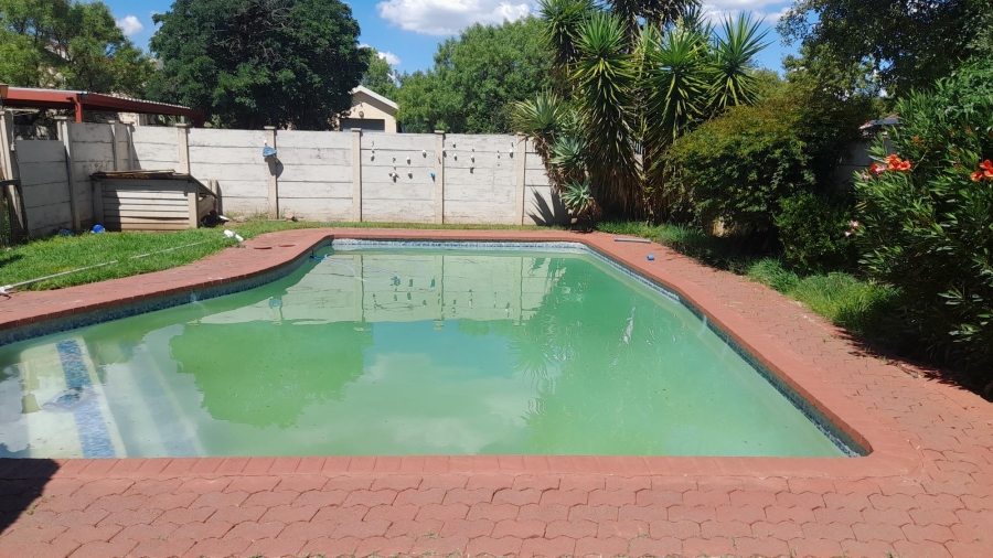 To Let 5 Bedroom Property for Rent in Fichardt Park Free State